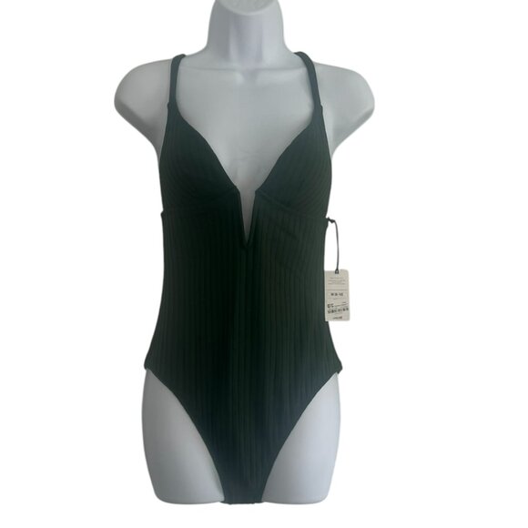 Women's NWT Shade & Shore Plunge Front V-Wire One Piece Swimsuit Size Medium - Picture 3 of 7